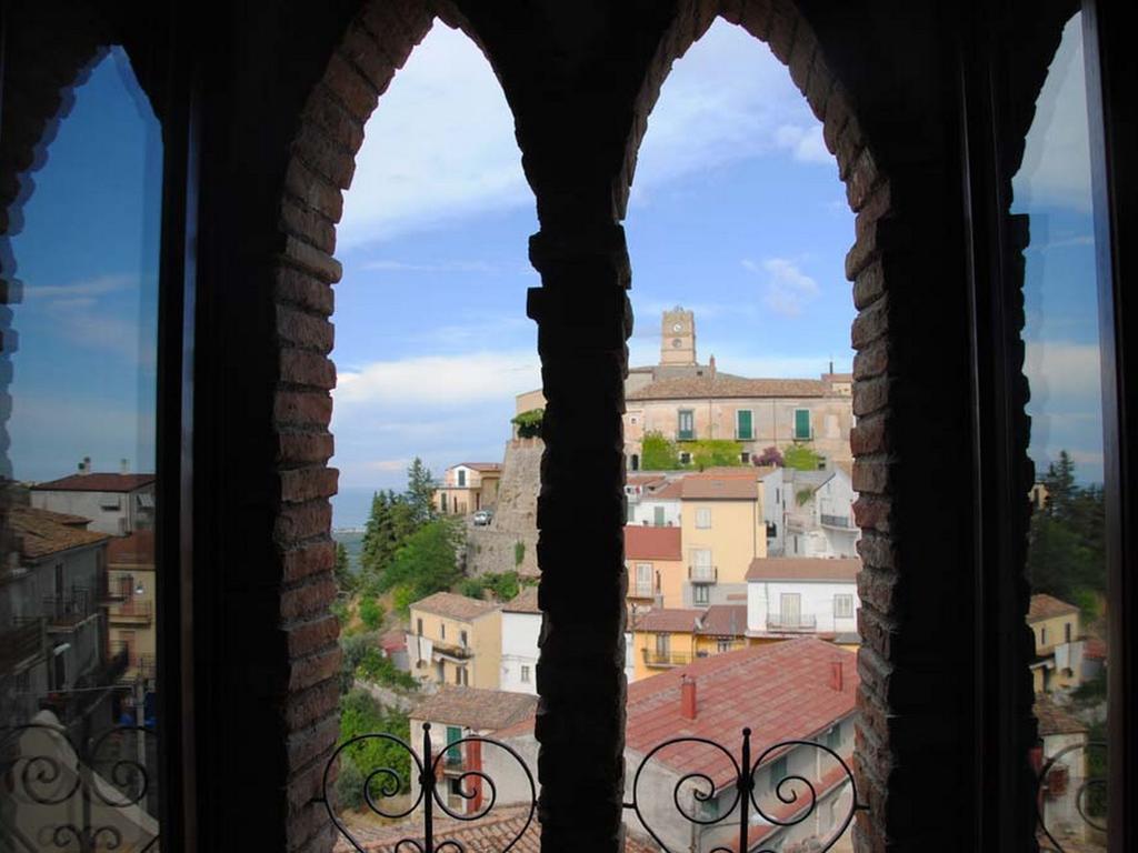 Palazzo Madeo - Residenza D'Epoca Bed and Breakfast Crosia Exteriör bild
