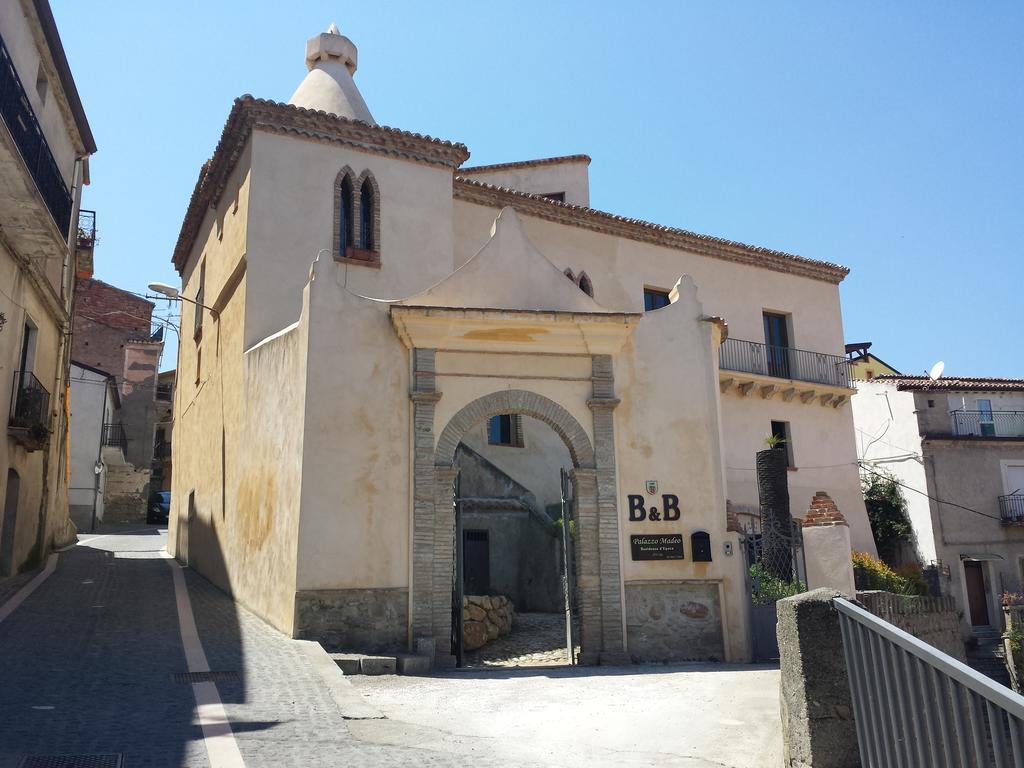 Palazzo Madeo - Residenza D'Epoca Bed and Breakfast Crosia Exteriör bild