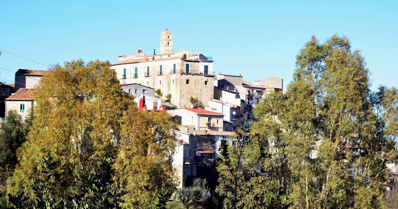 Palazzo Madeo - Residenza D'Epoca Bed and Breakfast Crosia Exteriör bild
